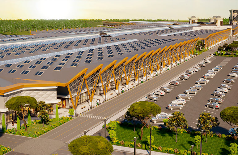 Sohilda yalangoch braziliyalik ayol